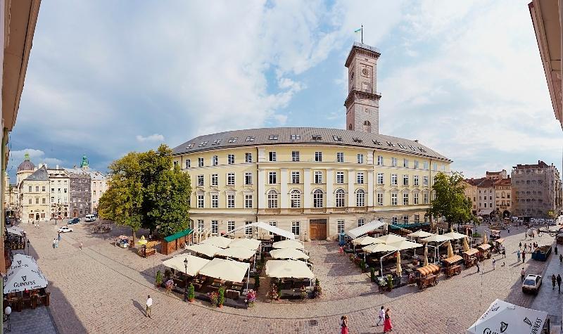 Apartments On Plocsha Rynok 40 Lviv Exterior photo